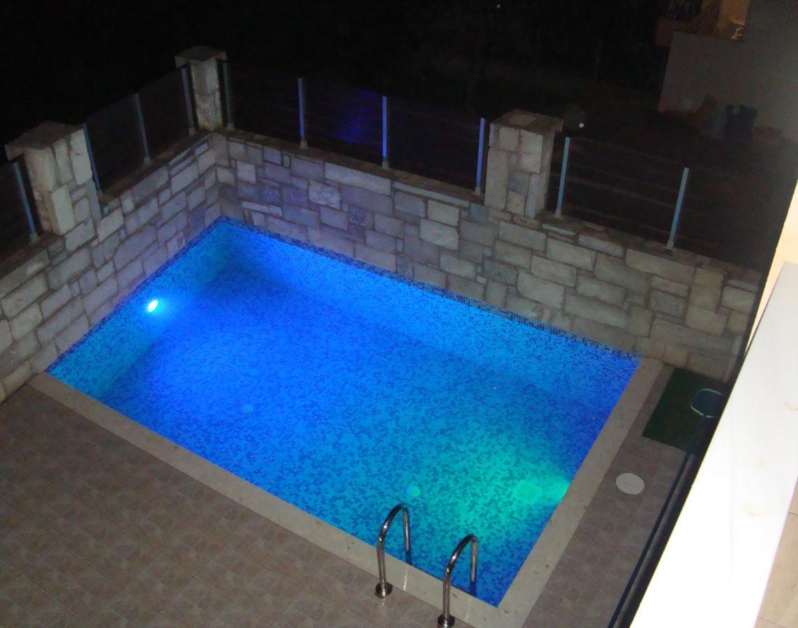 “Theeporto” Maisonette With Pool Gouves Extérieur photo